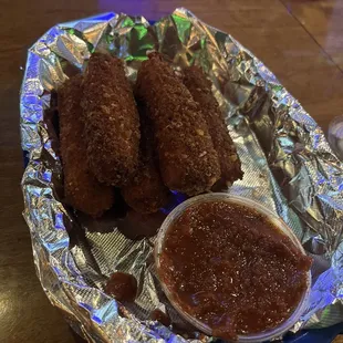 Mozzarella sticks with homemade marinara