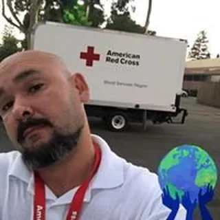 Roberto M.
