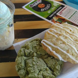 5. Raspberry White Chocolate Chip Cookie