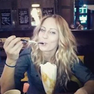 Kelsey L.