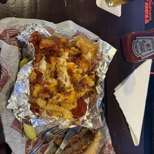 Jalapeño bacon burger w/ Black and Blue beer