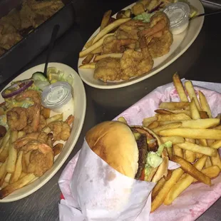 Fresh Fried shrimp and a Cheese burger for some of our customers.. #FreshFoodMadeToOrder