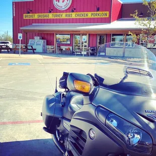 Rudy&apos;s...worth an 80 mile round trip ride from Granbury to Burleson.