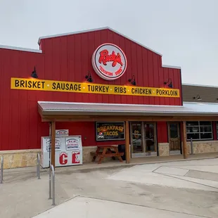 Front of Rudy&apos;s