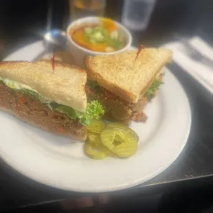 Rudy's Meatloaf Sandwich