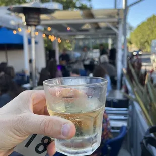 Live music and drinks!