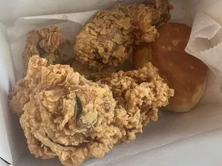 Lee's Famous Recipe Chicken - Springfield South