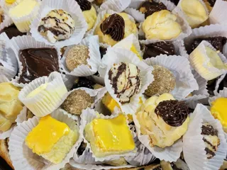 Reinecker's Bakery