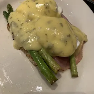 Eggs Benedict