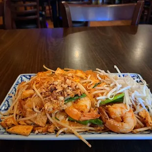 L17. Pad Thai Chaiya Noodles