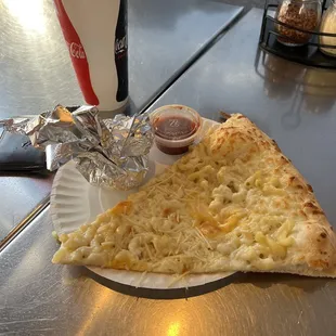 Mac and Cheese Slice