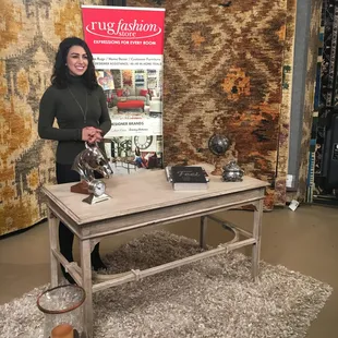 Store Manager Tarra Ahmady talks with customers about our Free Designer Assistance and Free in-home trials.