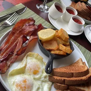 Eggs, bacon, potatoes