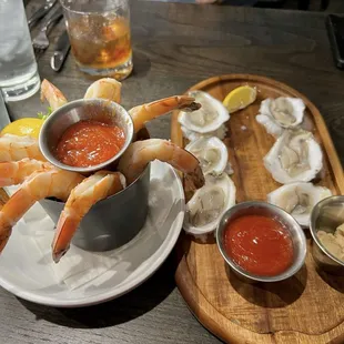 food, oysters and mussels