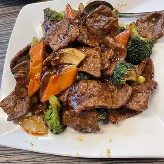 Vegetarian Beef with Broccoli