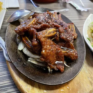 Beef Short Ribs with Black Pepper