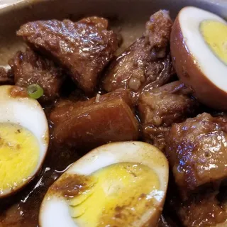 Shanghai Style Braised Pork in Brown Sauce