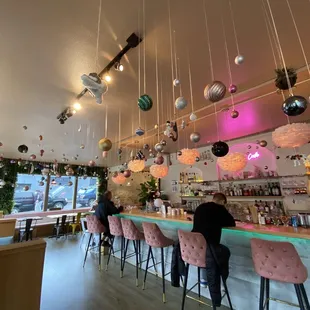 Beautiful decorations and an adorable color scheme