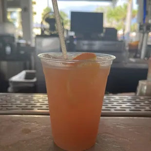 Amor a la playa (vodka with different juices)