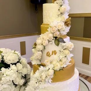 Custom wedding cake