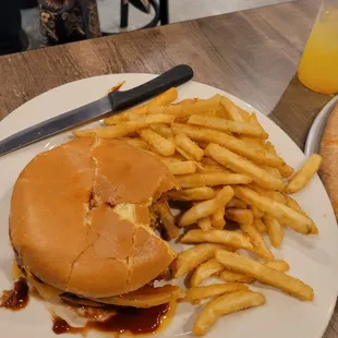 How is this a French Dip Burger?