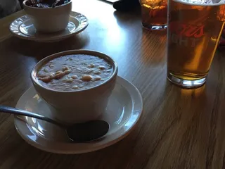 Fudgienuckles Family Sports Pub & Grill