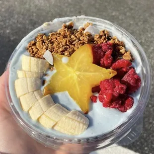 Blue moon smoothie bowl
