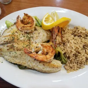 grilled seafood, grilled fish, food, fish, seafood