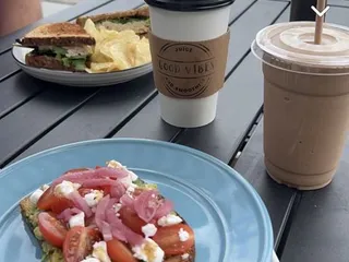 Good Vibes Juice & Smoothie