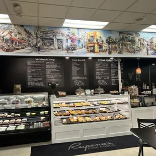 Tables to eat a sandwich, drink some coffee and have a pastry!