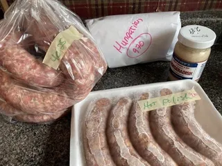 C & R Market