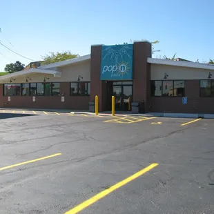 the outside of the restaurant