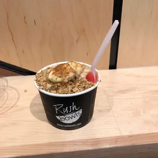 Apple Pie (a la mode) bowl with the cool color changing spoon.