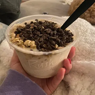 Chai&apos;s Mystique Bowl with chocolate chips