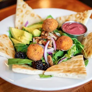 Blackberry Avocado Salad