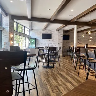 1st floor seating