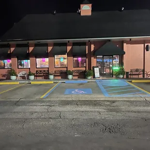 the outside of the restaurant