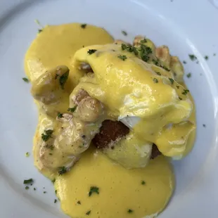 Crab cake Benedict