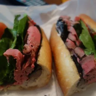 Roast beef and portabella sandwich