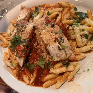 Fresh cavatelli with chicken.