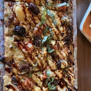 Peck a doodle flat bread