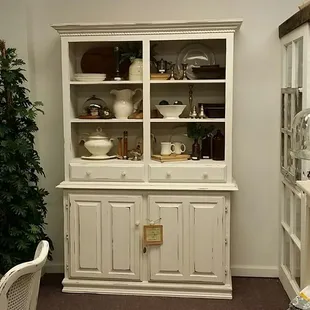 Do you love woods and whites together? Here's a small portion of primitive pieces that are woods and whites!