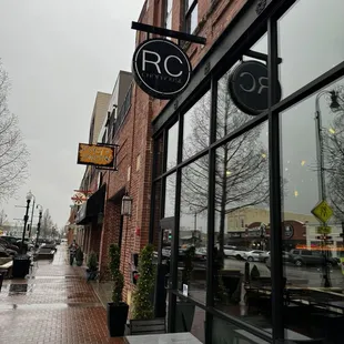 Alright Rustic Chophouse, let&apos;s eat.
