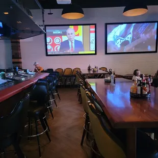 sushi and sashimi, interior