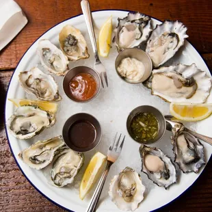 a dozen oysters