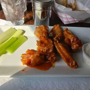 6 wings, celery, and ranch