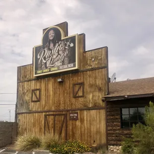 The rustic lounge 24 hours