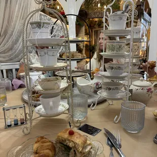 Tea flight and grand tea time