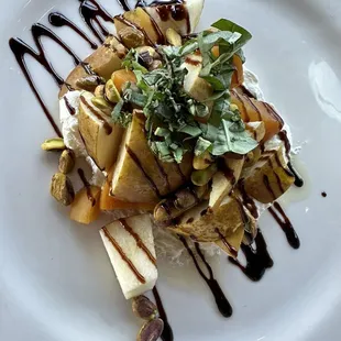 Arugula Gorgonzola Roasted Pear Salad