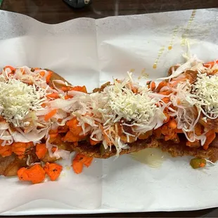 Tostones with chicken